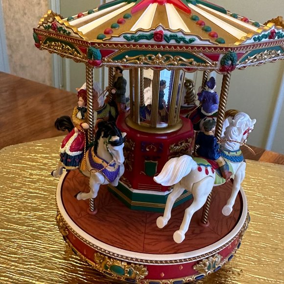VTG 1996 Mr. Christmas Holiday Go Round Musical Carousel 50 Songs! PRISTINE! IOB - Picture 4 of 13